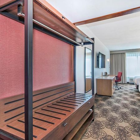 Doubletree By Hilton Raleigh-Cary Ξενοδοχείο Εξωτερικό φωτογραφία